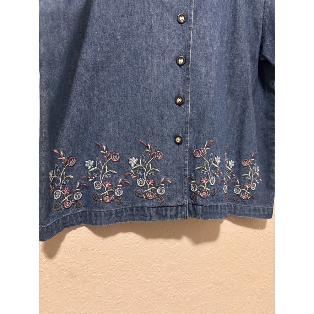 Jane Ashley 90s Cottagecore Embroidered Floral Denim Cotton Button Down Shirt PM - Picture 4 of 12
